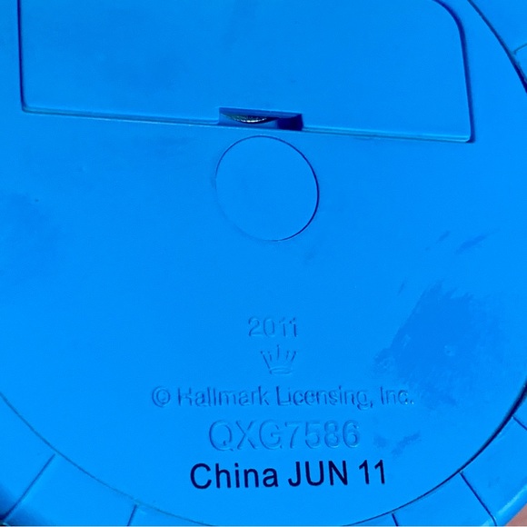 Hallmark 2011 The Story of Christmas Keepsake Ornament Nativity - Picture 10 of 12